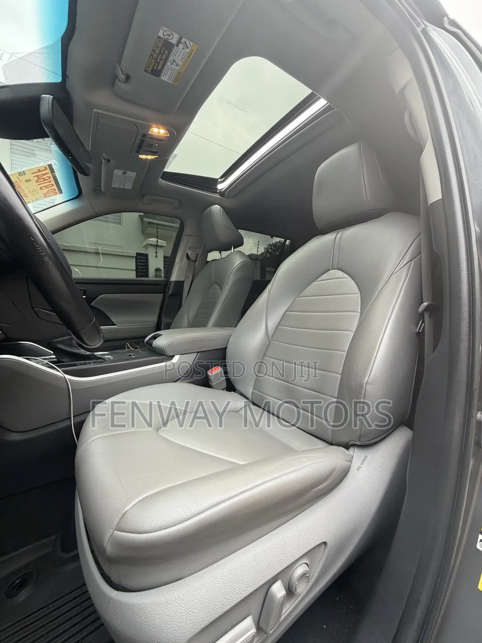 Toyota Highlander XLE 2022 Gray