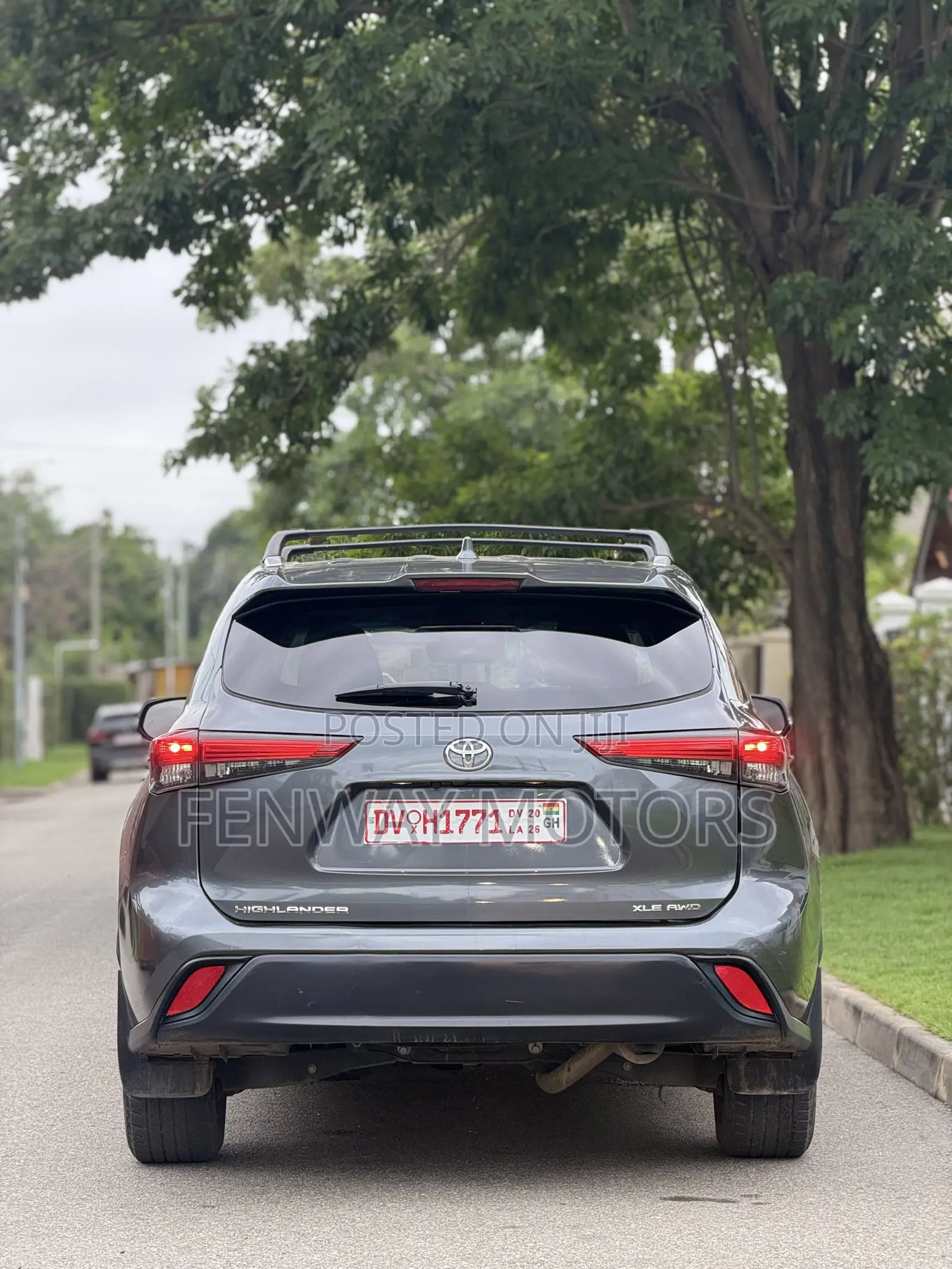 Toyota Highlander XLE 2022 Gray