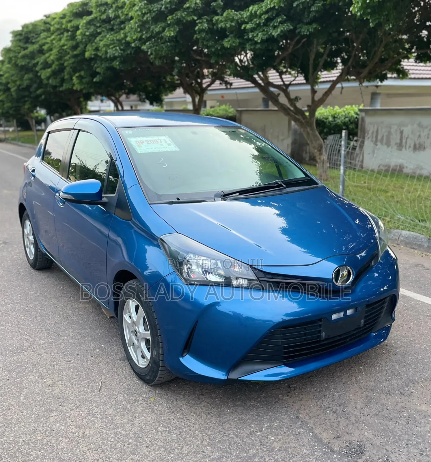 Toyota Vitz 1.3 FWD 3dr 2015 Blue