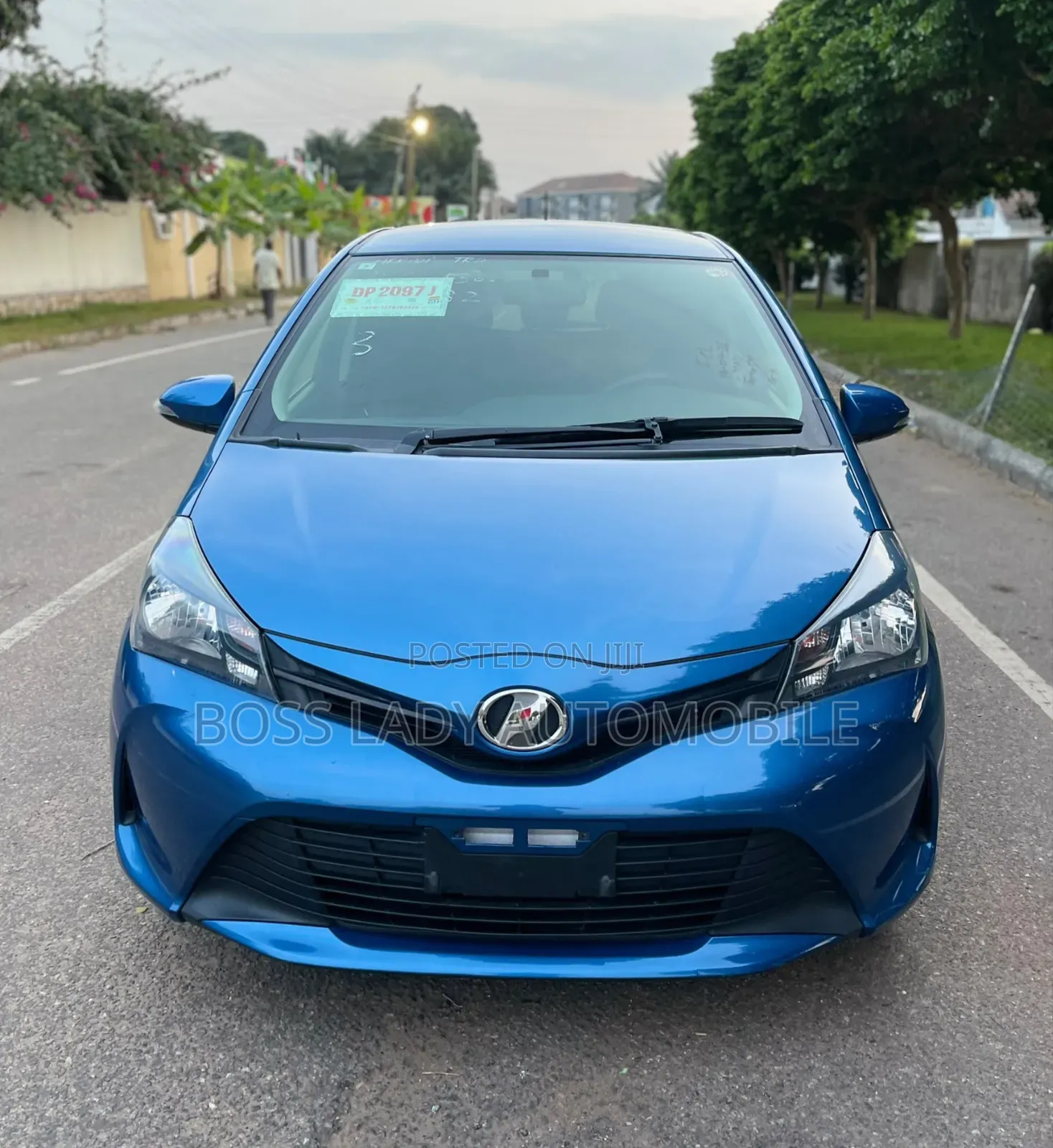 Toyota Vitz 1.3 FWD 3dr 2015 Blue