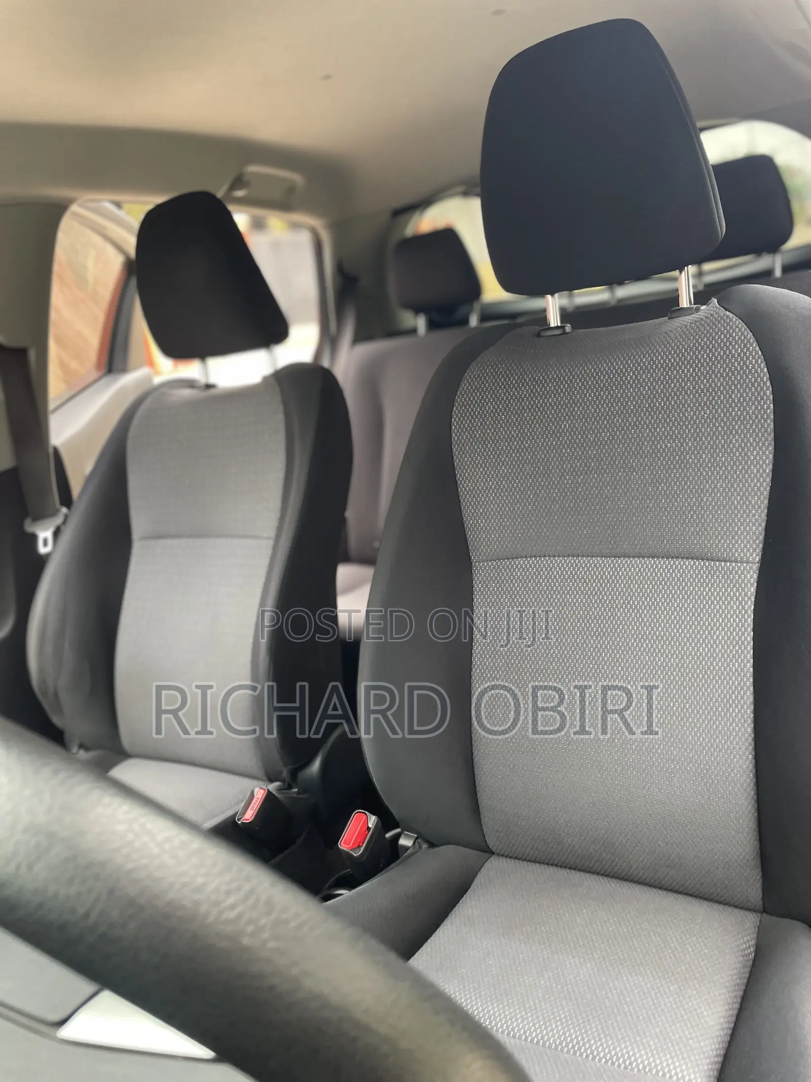 Toyota Vitz 1.3 AWD 5dr 2013 Purple