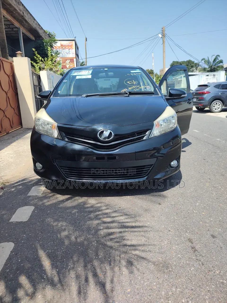 Toyota Vitz 1.3 FWD 5dr 2013 Black
