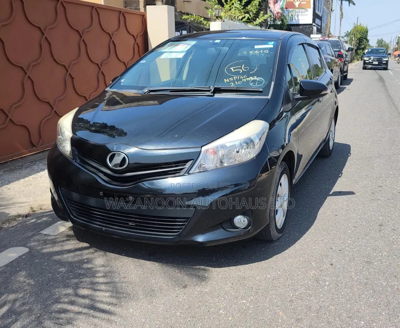Toyota Vitz 1.3 FWD 5dr 2013 Black