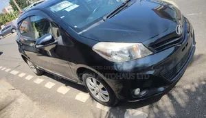 Toyota Vitz 1.3 FWD 5dr 2013 Black