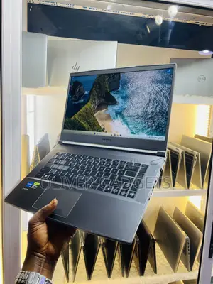 Laptop MSI GF65 Thin 10UE 16GB Intel Core i5 SSD 512GB