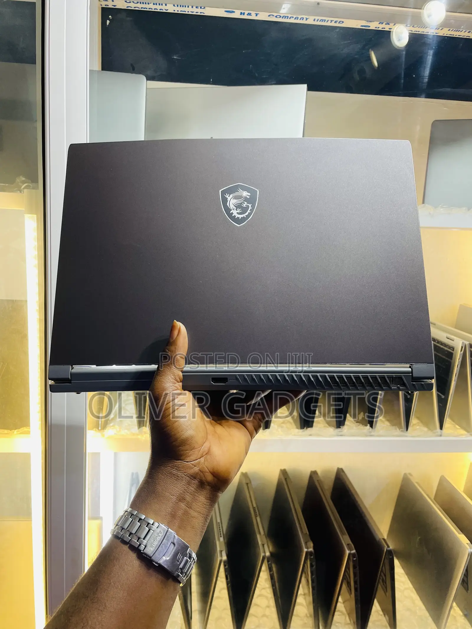 Laptop MSI GF65 Thin 10UE 16GB Intel Core i5 SSD 512GB