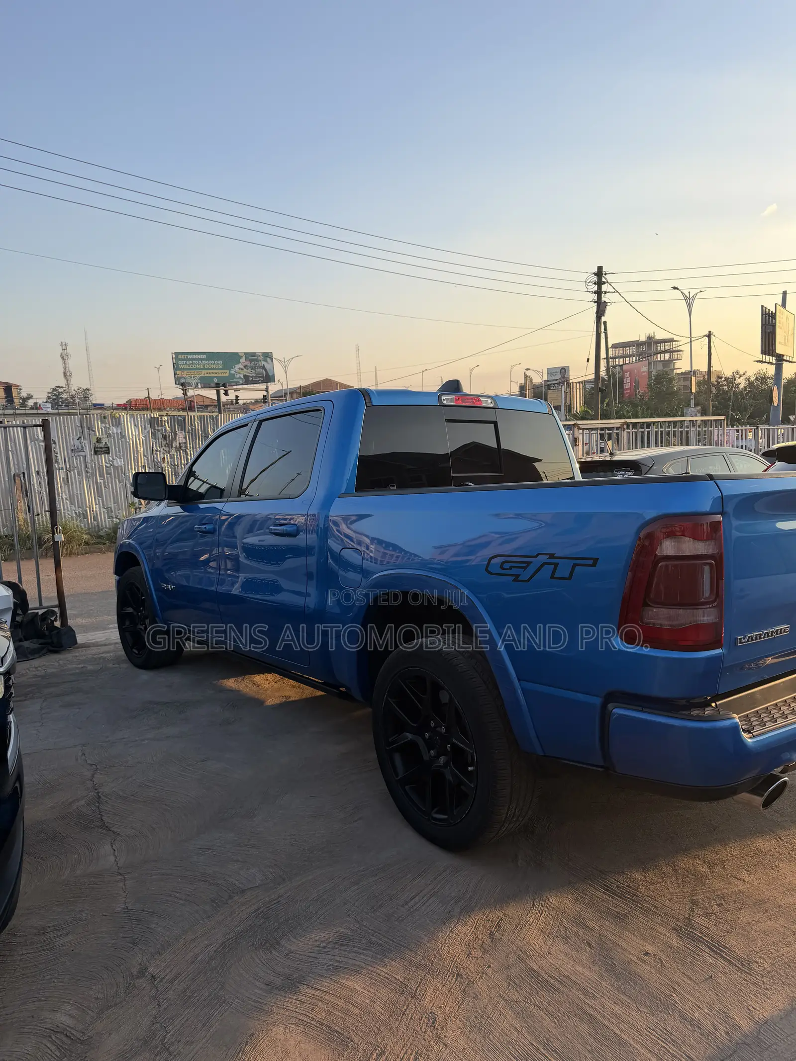Dodge RAM 1500 5.7 Petrol AWD 2022 Blue