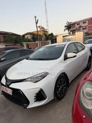 Toyota Corolla SE Special Edition 4dr Sedan (1.8L 4cyl CVT) 2017 White
