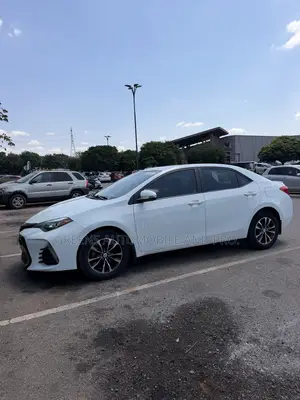 Toyota Corolla SE Special Edition 4dr Sedan (1.8L 4cyl CVT) 2017 White
