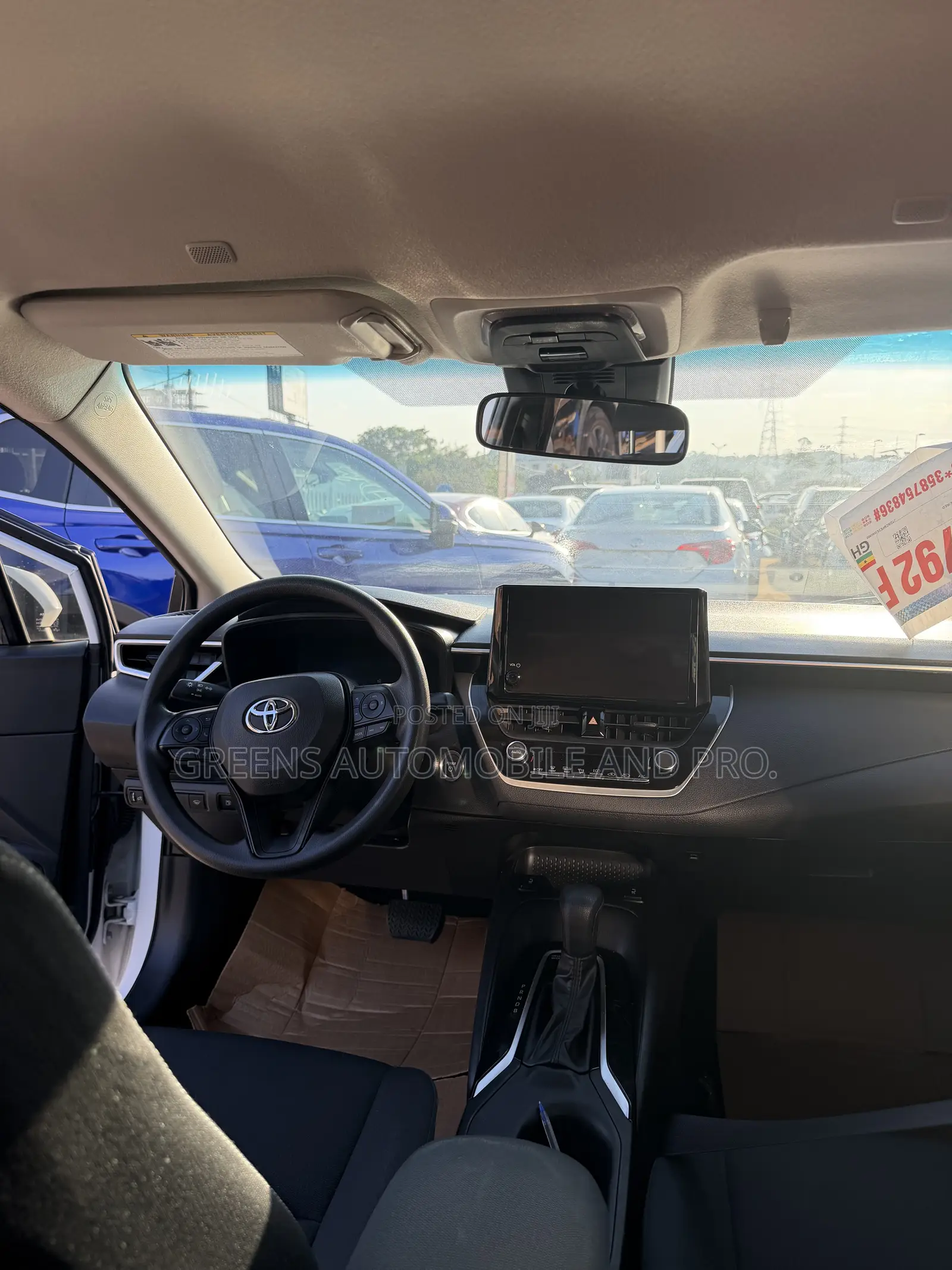 Toyota Corolla Hybrid LE 2025 White