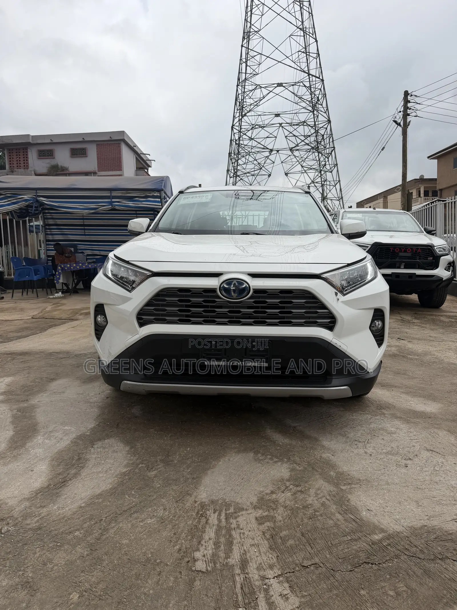 Toyota RAV4 LE AWD 2023 White