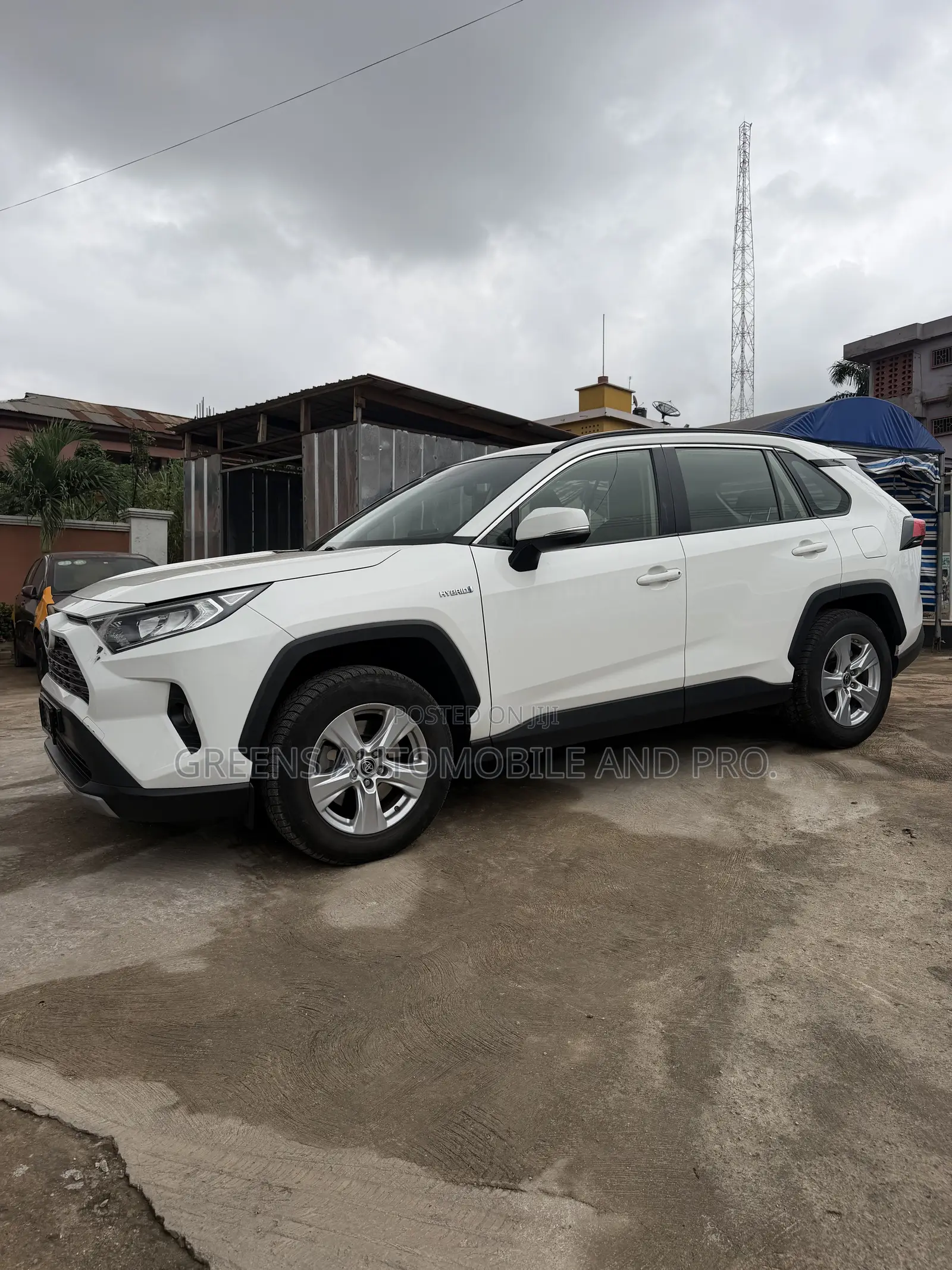 Toyota RAV4 LE AWD 2023 White