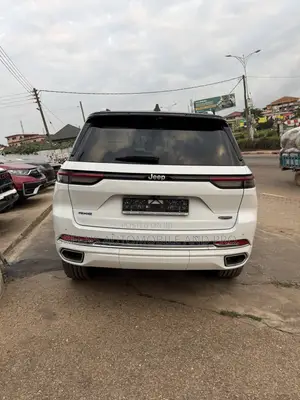 Jeep Grand Cherokee 4xe Summit Reserve 4WD 2023 White
