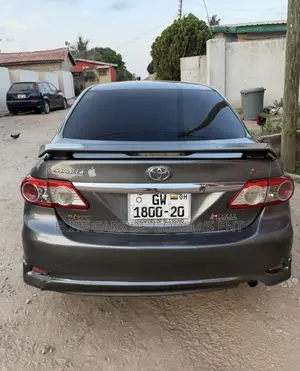 Toyota Corolla S 4dr Sedan (1.8L 4cyl 4A) 2013 Gray