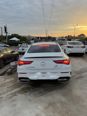 Mercedes-Benz CLA-Class CLA 250 4MATIC Sedan 2021 White