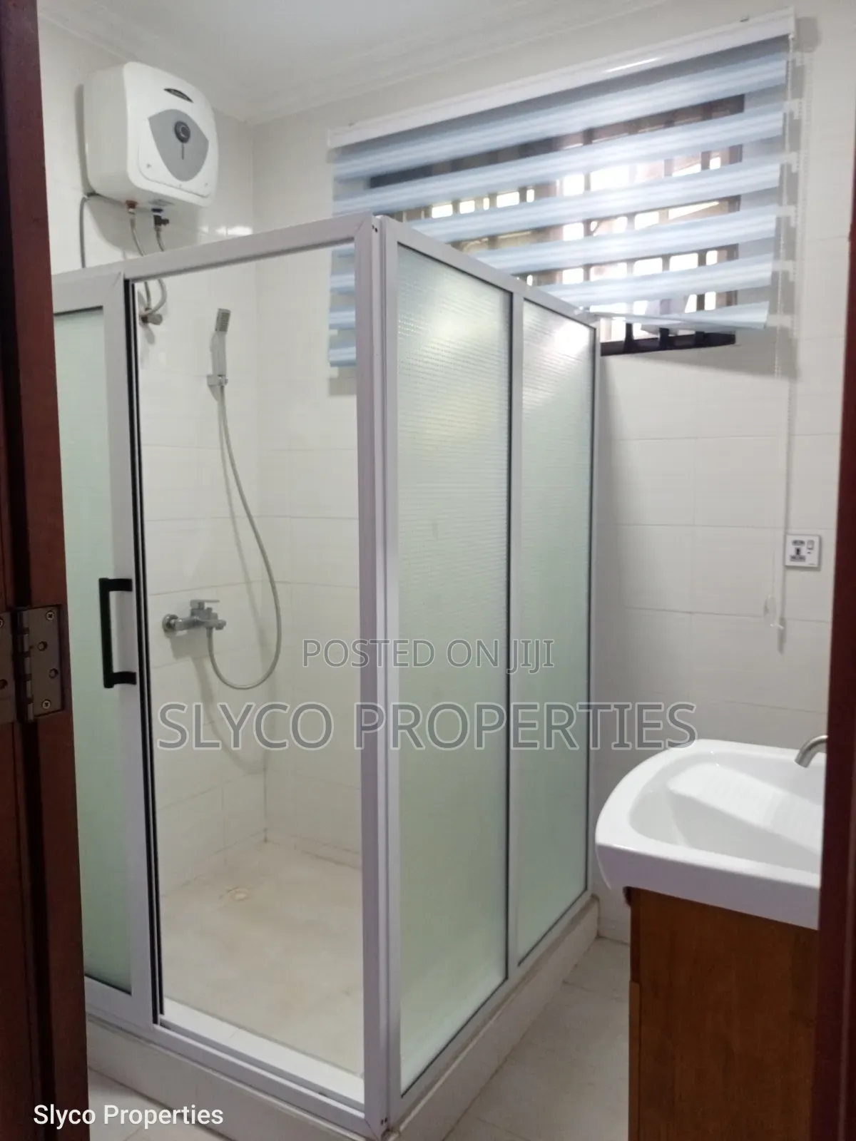 Fully Furnished One Bedroom Apartment in Koforidua Six Avenue for Rent