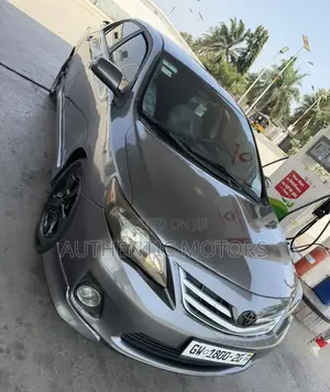 Toyota Corolla S 4dr Sedan (1.8L 4cyl 4A) 2013 Gray