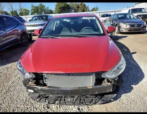 Hyundai Elantra SE Sedan FWD (2.0L 4cyl 6M) 2017 Red