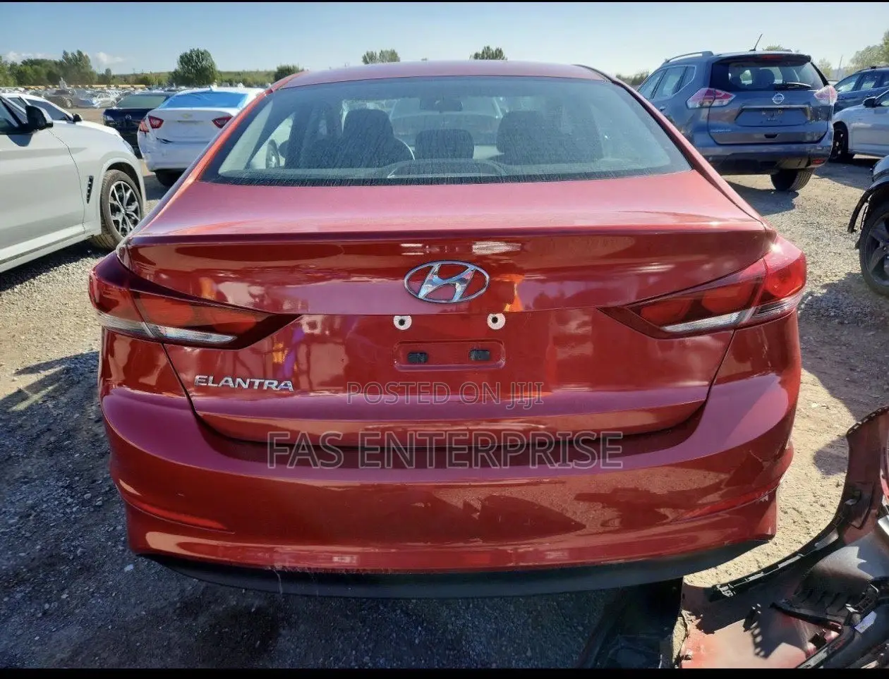 Hyundai Elantra SE Sedan FWD (2.0L 4cyl 6M) 2017 Red