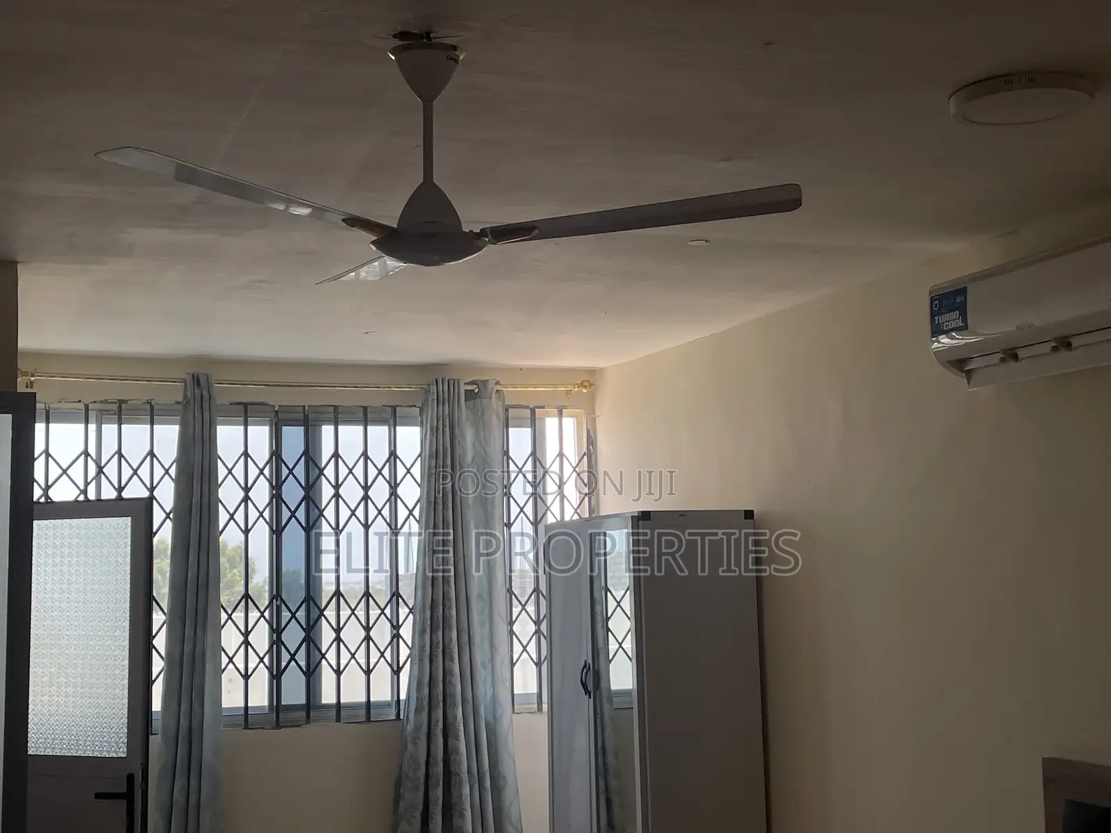 Furnished 20bdrm House in Adjacent Centra, Prampram for sale