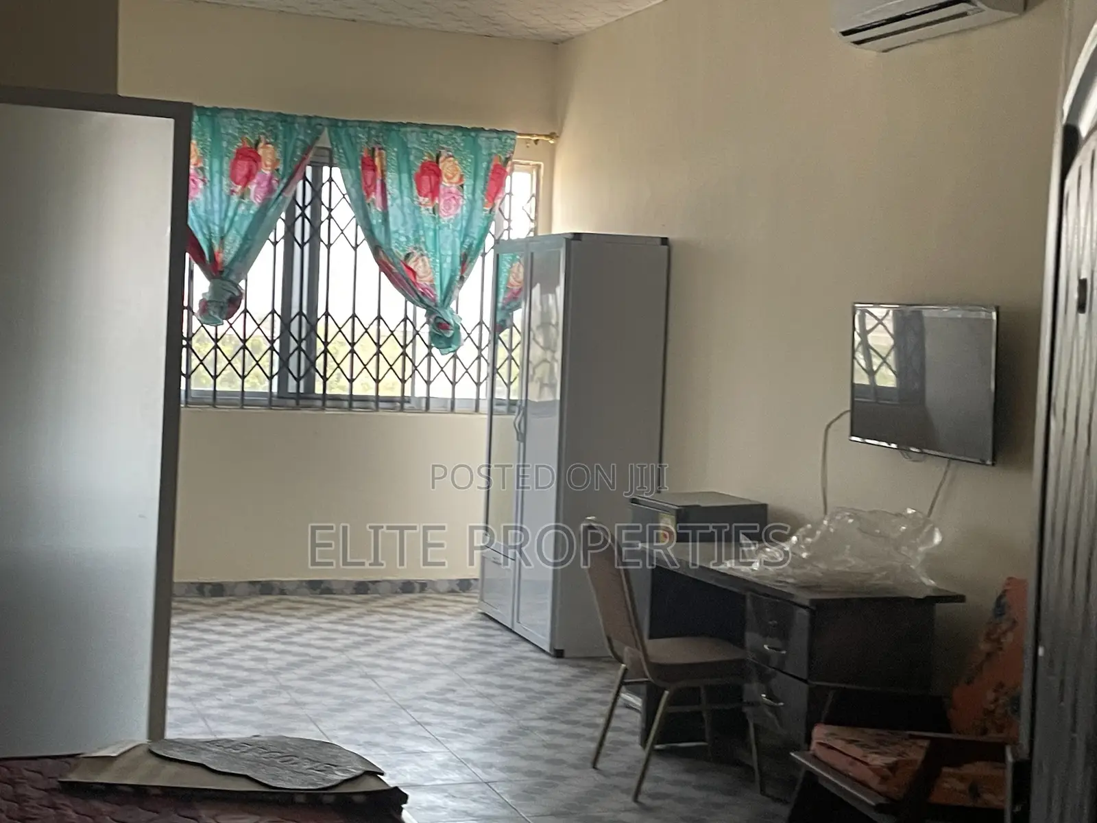 Furnished 20bdrm House in Adjacent Centra, Prampram for sale