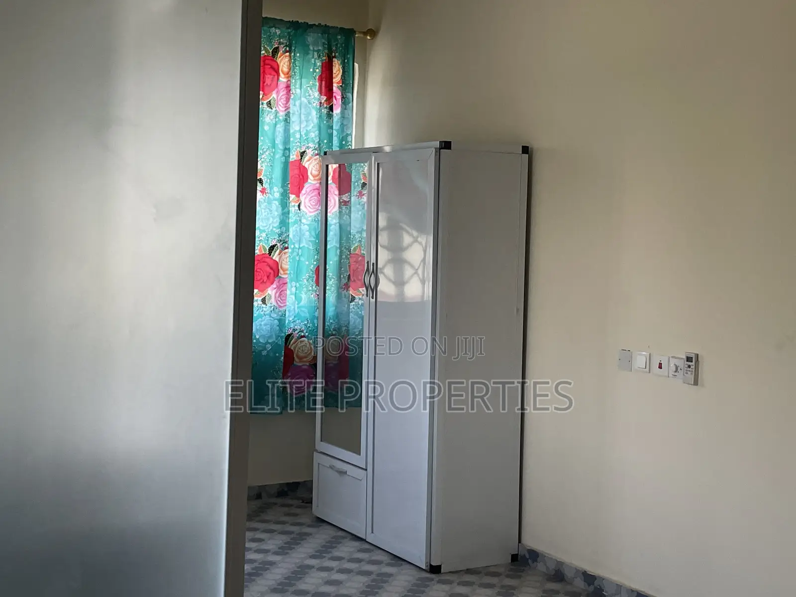 Furnished 20bdrm House in Adjacent Centra, Prampram for sale