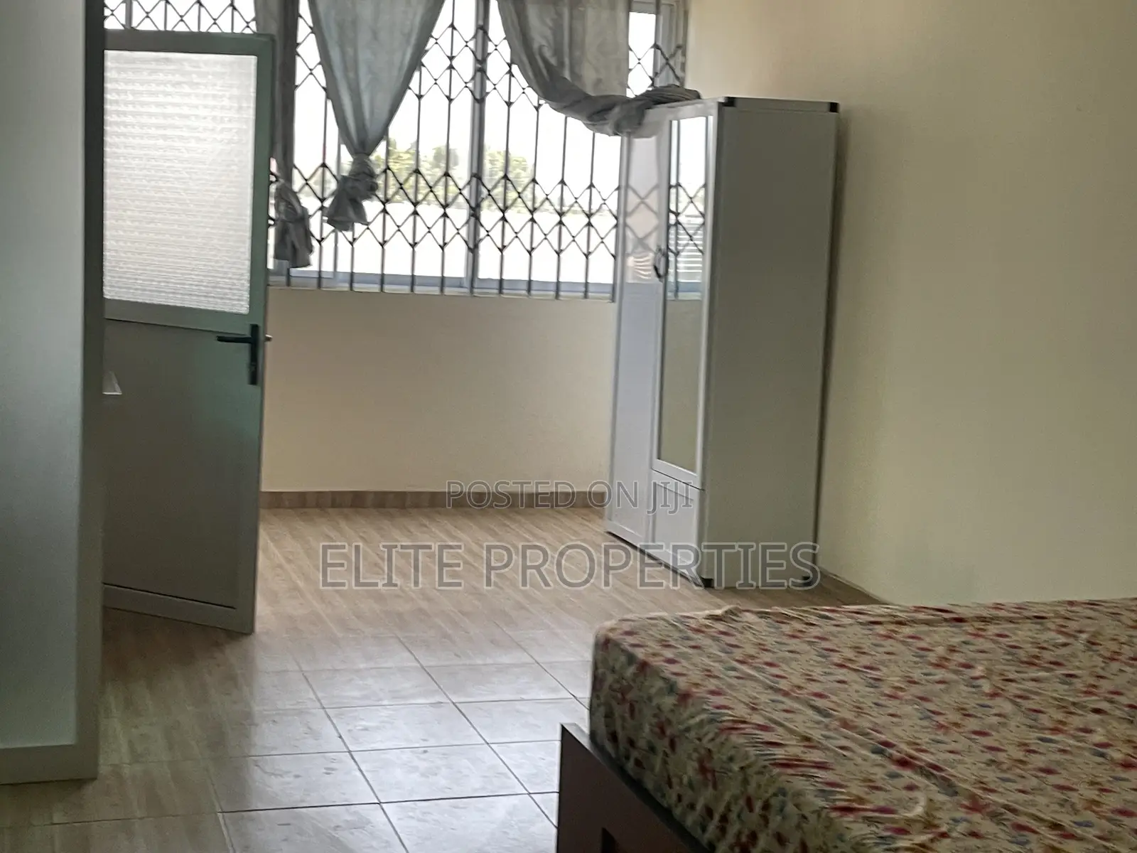 Furnished 20bdrm House in Adjacent Centra, Prampram for sale