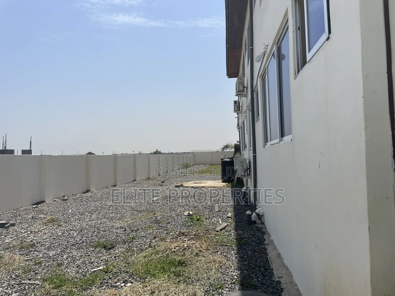 Furnished 20bdrm House in Adjacent Centra, Prampram for sale