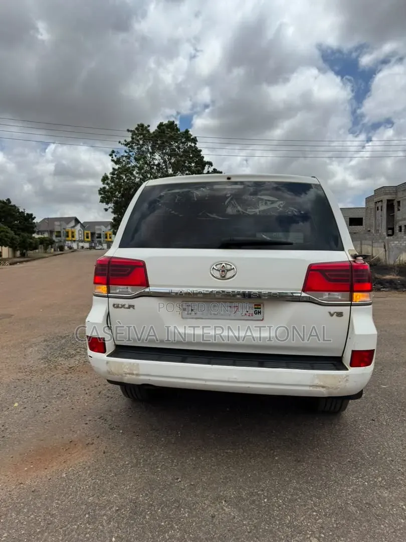New Toyota Land Cruiser Prado 4.0 V6 Dual VVT-i 2016 White
