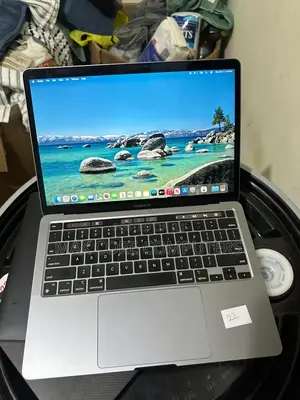 Laptop Apple MacBook Pro 2020 M1 16GB Apple M1 Pro SSD 512GB