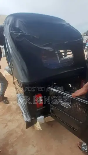 New Bajaj RE 2026 Black