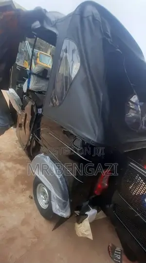 New Bajaj RE 2026 Black