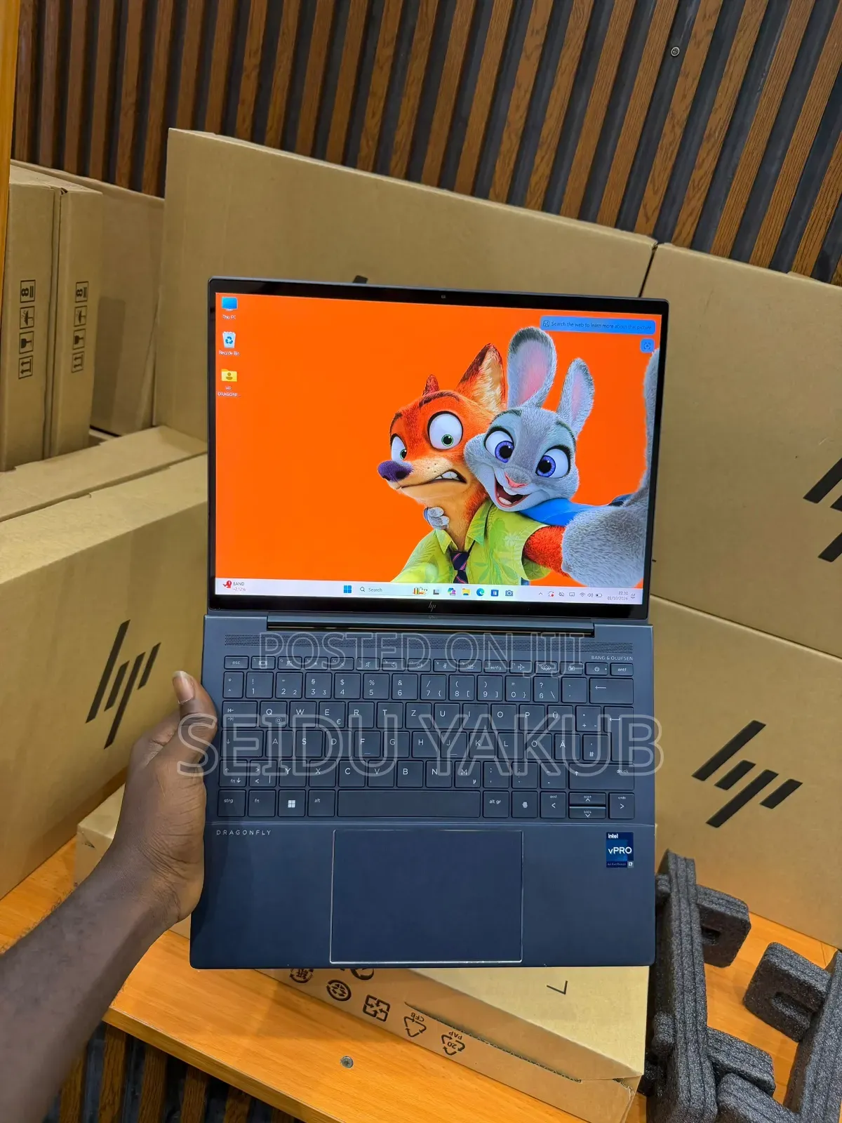 New Laptop HP Elite Dragonfly G3 32GB Intel Core i7 SSD 512GB