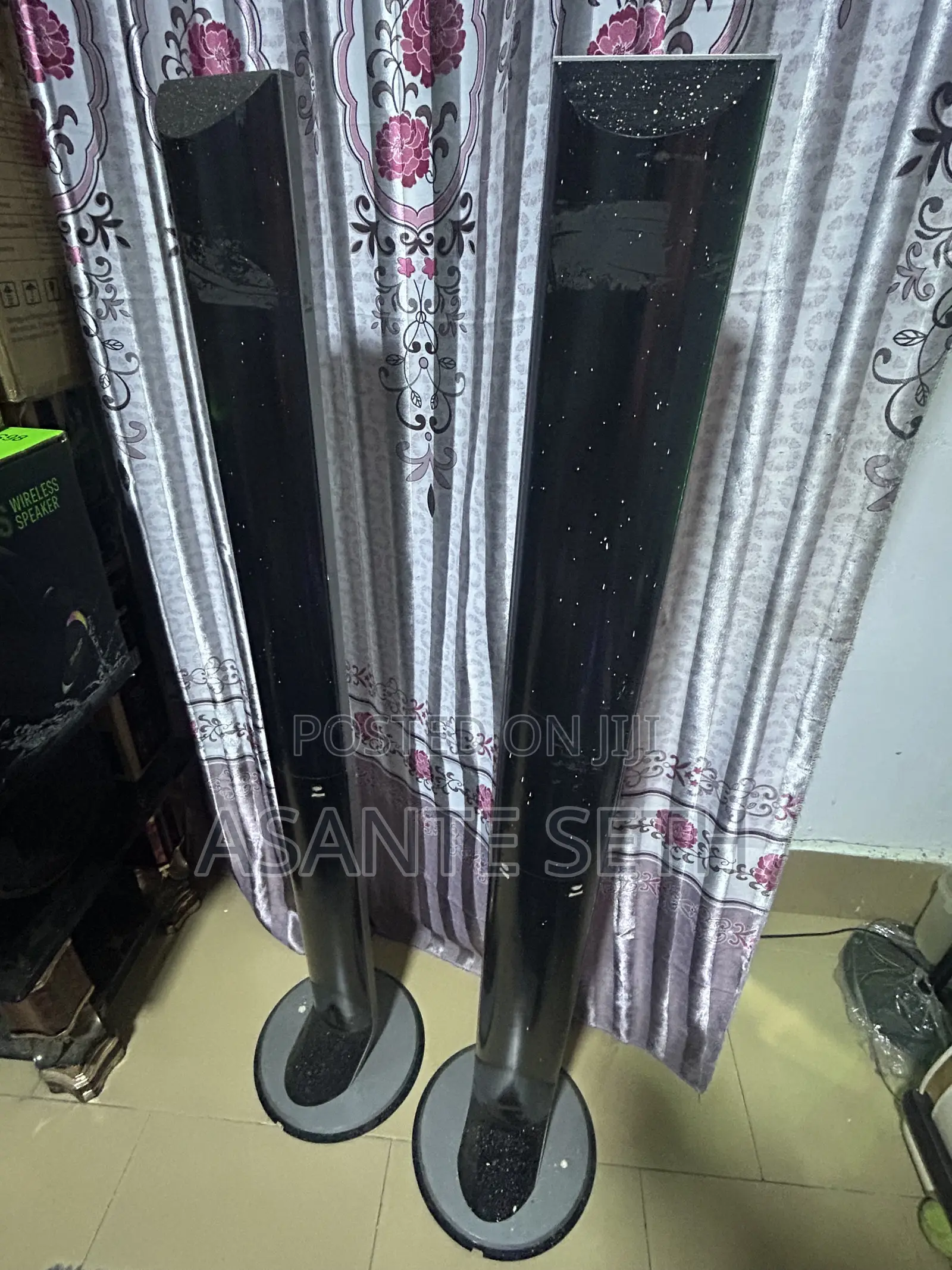 LG Two Stand Poles Surrounding Speakers for Cool Price