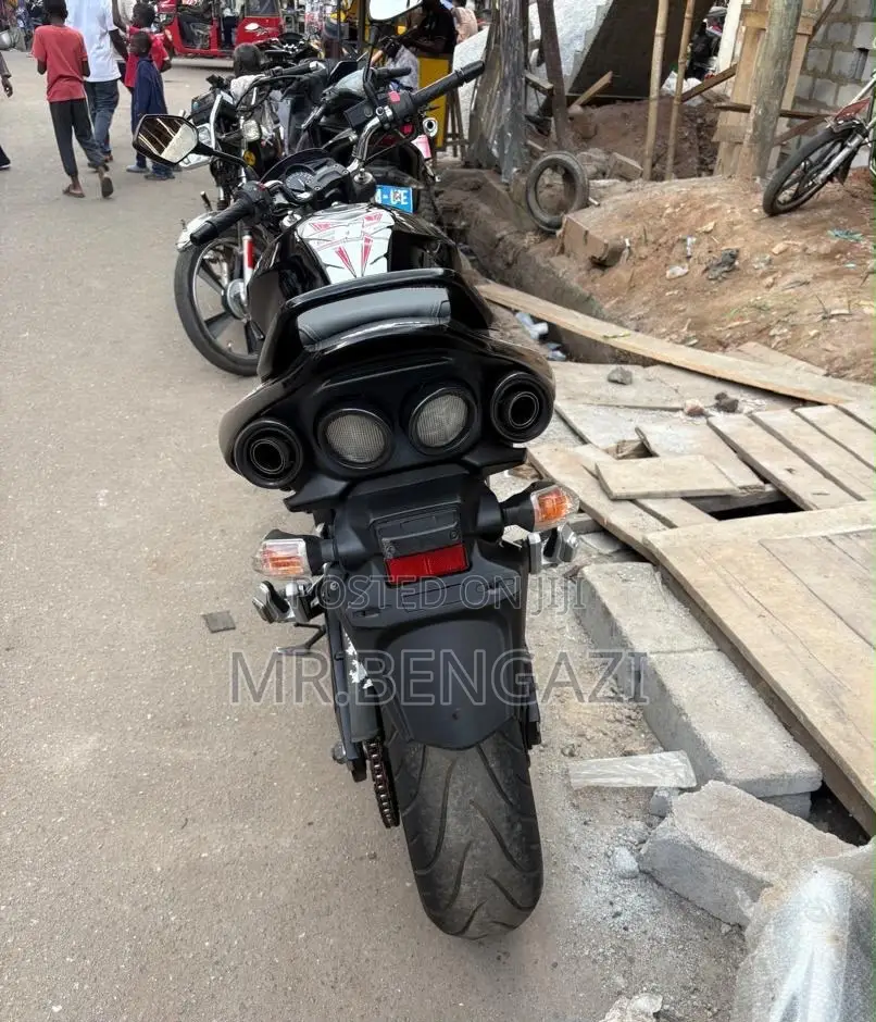 New Suzuki GSR 2026 Black