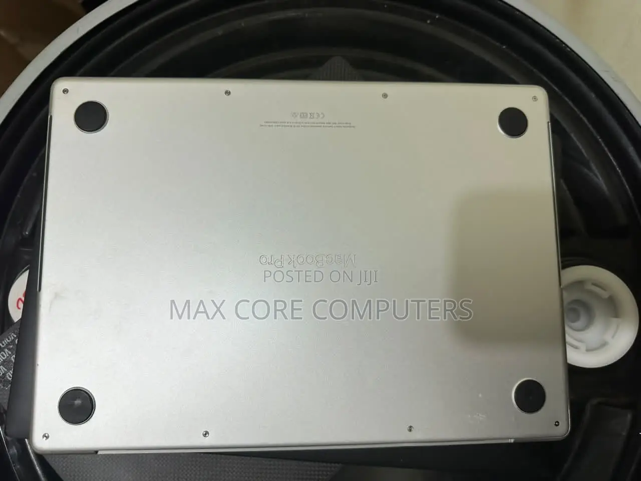 Laptop Apple MacBook Pro 2021 M1 16GB Apple M1 Pro SSD 1T