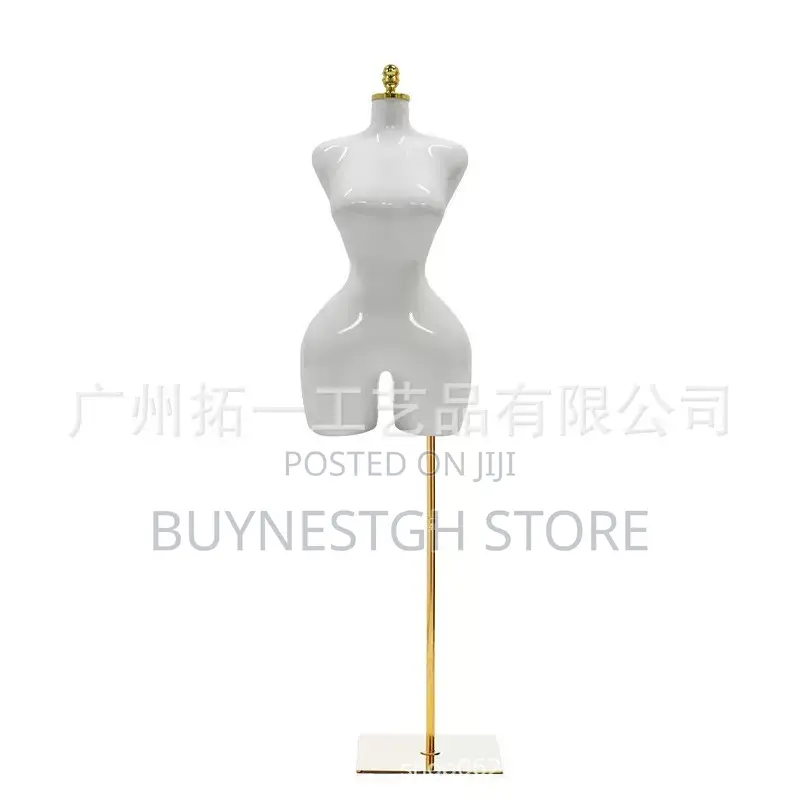 European and American PlusColor:White/tiangles Base Mannequin