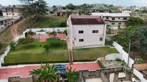 8bdrm House in Takoradi for sale