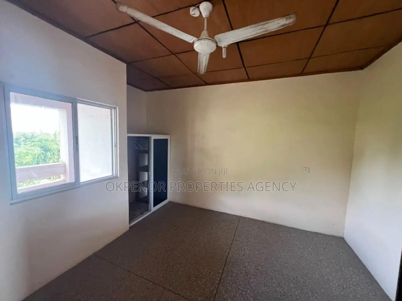 8bdrm House in Takoradi for sale