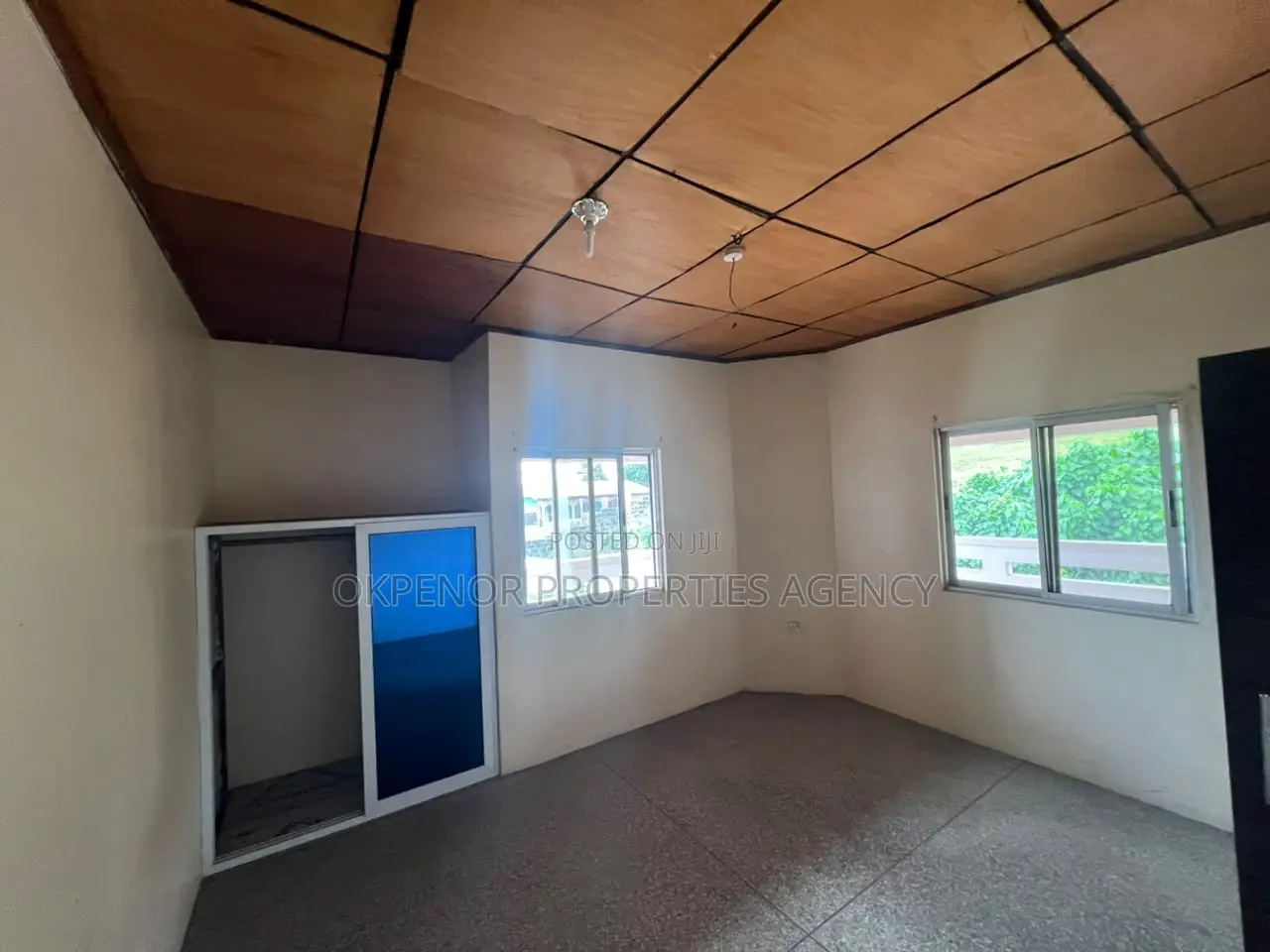 8bdrm House in Takoradi for sale