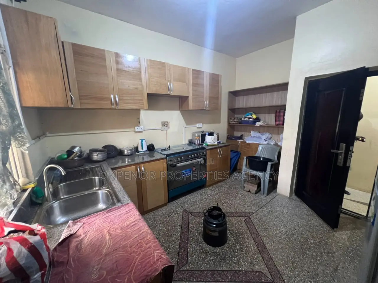 8bdrm House in Takoradi for sale