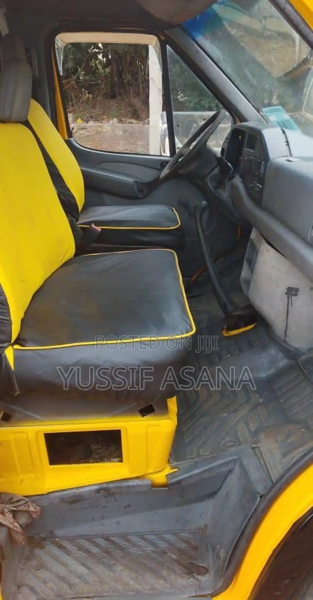 Mercedes-Benz Sprinter 2004 Yellow