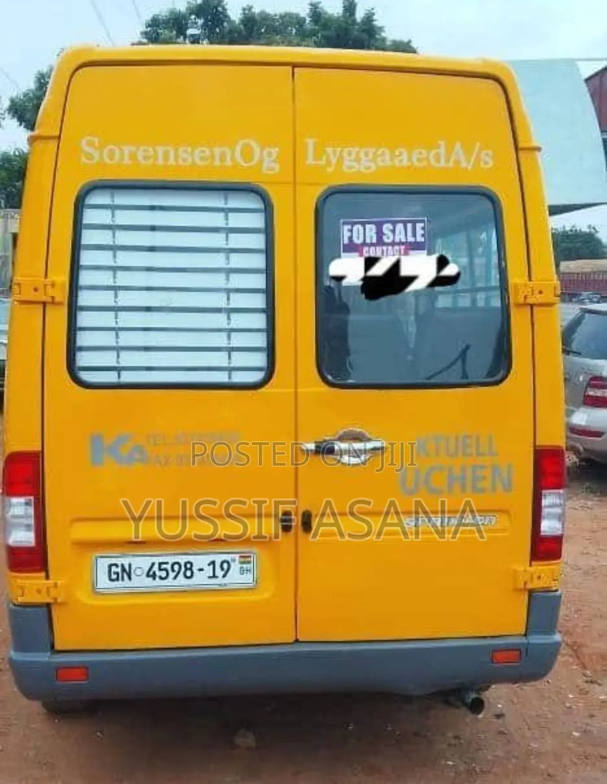 Mercedes-Benz Sprinter 2004 Yellow