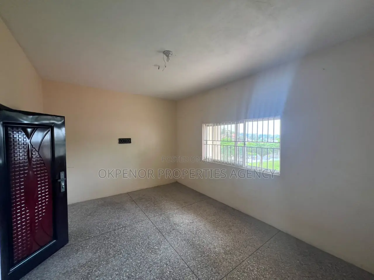8bdrm House in Takoradi for sale