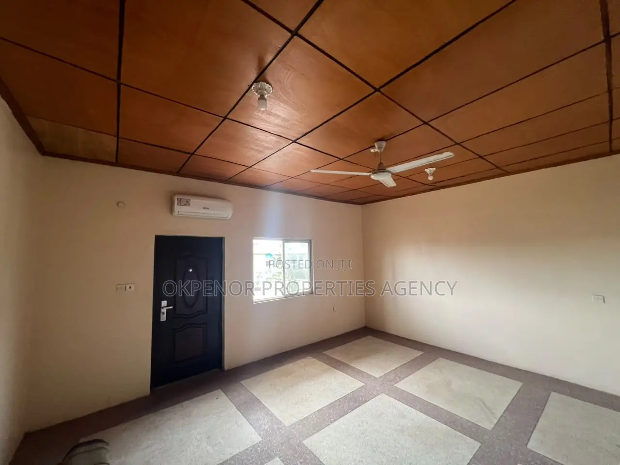 8bdrm House in Takoradi for sale