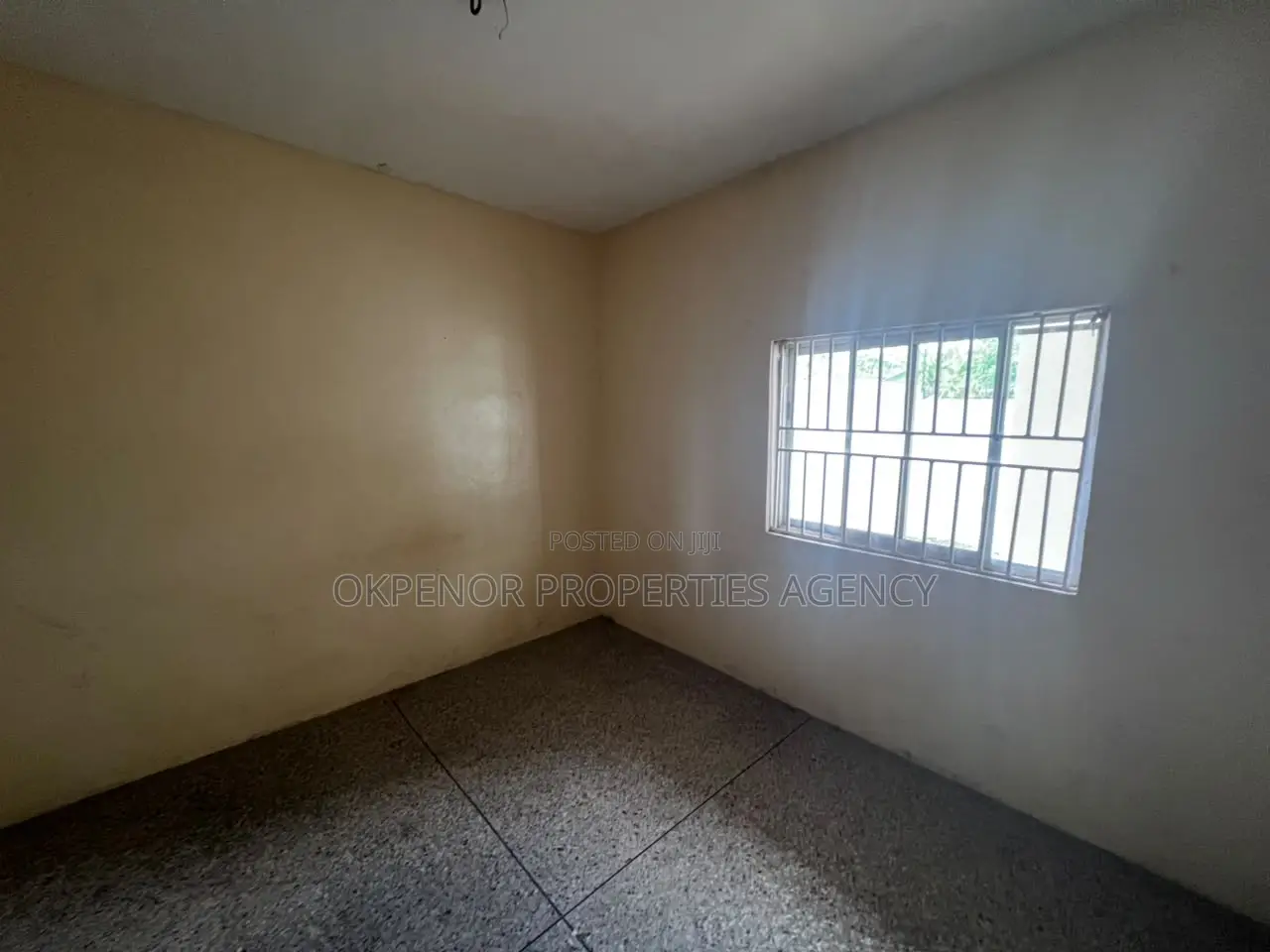 8bdrm House in Takoradi for sale