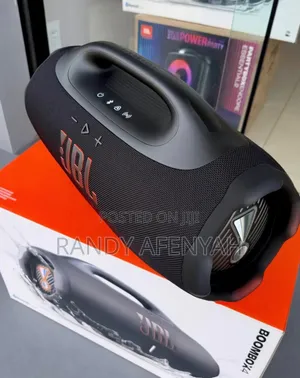 JBL Boombox 4k Pro