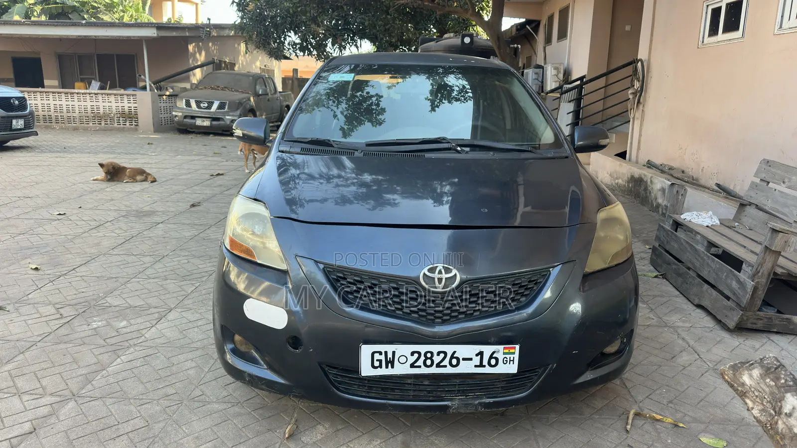 Toyota Yaris Base Sedan 4dr 2010 Gray
