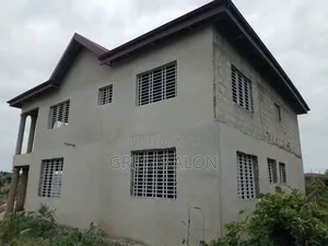5bdrm House in Takoradi for sale