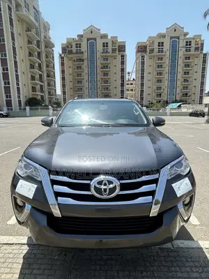 Toyota Fortuner 2.7 AWD 2017 Gray